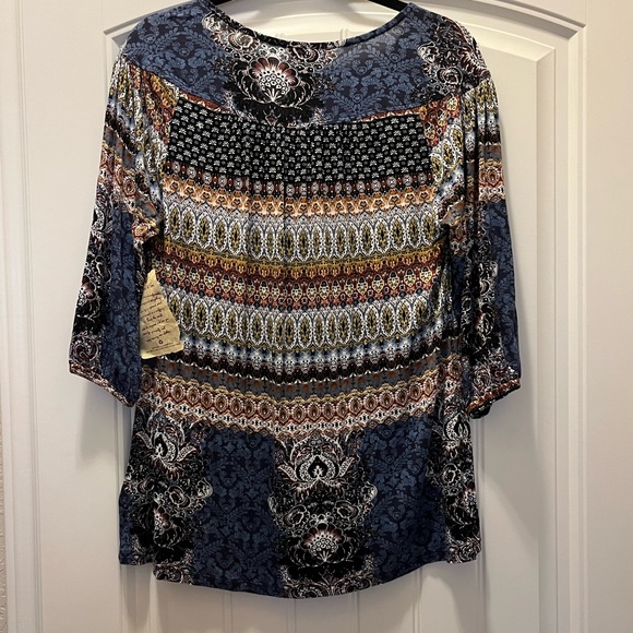 ONE WORLD Women's Colorful Patterned Blouse - Picture 6 of 6